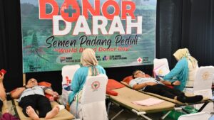 Donor darah yang digelar Semen Padang. (dok. istimewa)