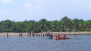 Remaja hanyut berenang di Muara Pantai Sambungo, Kecamatan Silaut, Kabupaten Pessel ditemukan meninggal. (Foto: Dok. Basarnas)