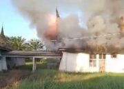 FLASH: Bangunan Eks Pabrik Tekstil di Padang Dilaporkan Terbakar