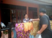 Bantu Warga Terdampak Banjir, Rachmad Wijaya Bagikan Ratusan Nasi Bungkus di Padang Selatan dan Padang Timur