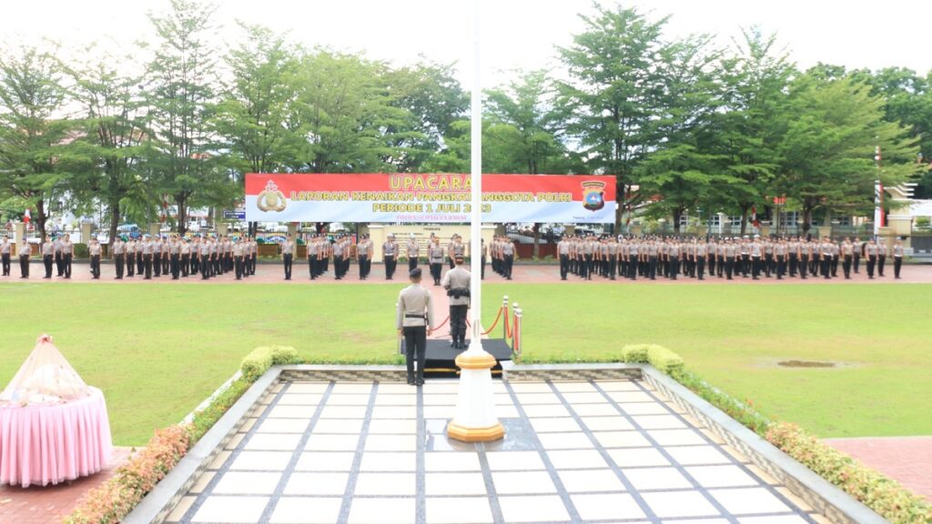 Apel kenaikan pangkat personel Polda Sumbar. (dok. istimewa)