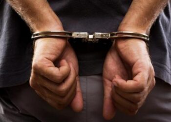 Ancam Tetangga dengan Parang, Ayah dan Anak di Padang Ditangkap Polisi