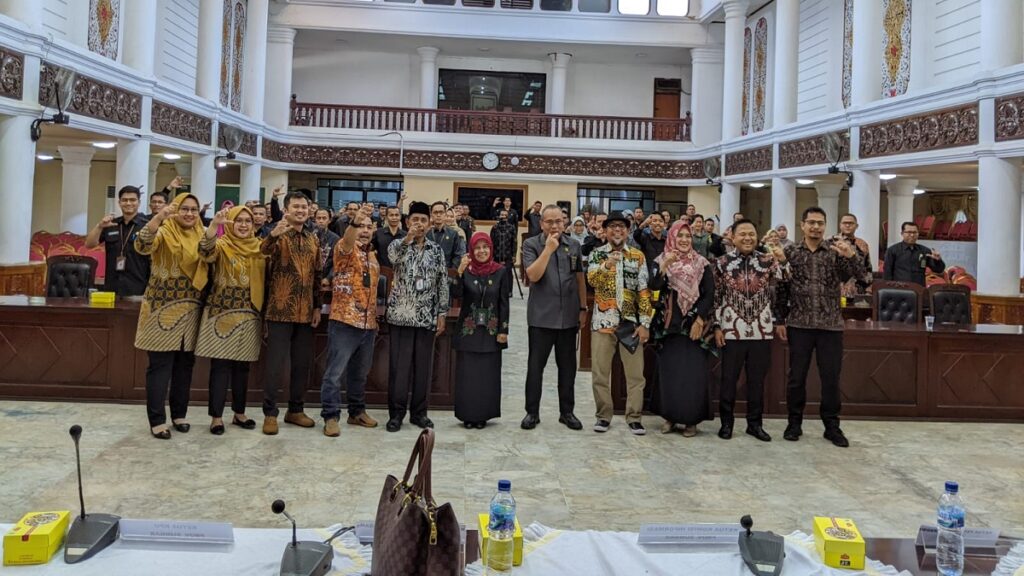 Bimtek dan Monev KI Sumbar 2023 di Aula Gubernuran. (dok. istimewa)