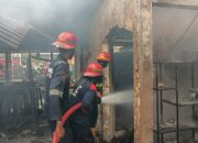 2 Kebakaran Hebat Hanguskan Warung Kopi dan Laundry di Padang, Segini Kerugiannya