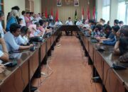 Hari Ketiga Unjuk Rasa, Perwakilan Warga Air Bangis Akhirnya Bertemu Gubernur Sumbar