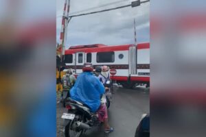 Kondisi palang kereta api macet di kawasan Kasang, Kabupaten Padangpariaman, Sumatera Barat (Sumbar). (Foto: Dok. Istimewa)