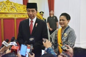 Dari kiri ke kanan: Presiden RI, Joko Widodo dan istri, Iriana. (Foto: Dok. Setkab)