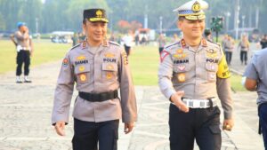 Kadiv Humas Mabes Polri Irjen Sandy Nugroho mengecek kesiapan pengamanan KTT ASEAN. (dok. Divhumas Polri)