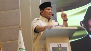 Bakal Calon Presiden (Bacapres) 2024, Prabowo Subianto memberikan sambutan usai didukung oleh Partai Bulan Bintang (PBB) di Kota Padang, Sumatera Barat (Sumbar) pada Sabtu (9/9/2023) sore. (Foto: Dok. Istimewa)