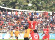 Brace Kenneth Ngwoke Bawa Semen Padang FC Menang di Laga Perdana Liga 2