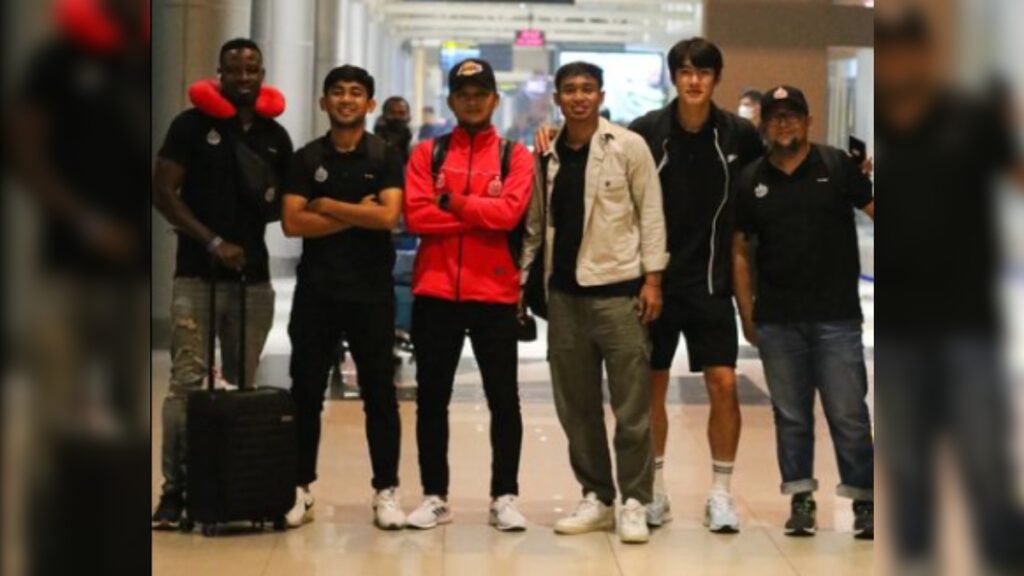 Tim Semen Padang FC sudah sampai di Palembang. (dok. Instagram)