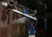 Satpol PP Padang kembali Sita Lapak PKL di Atas Fasum