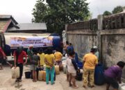 Rachmad Wijaya kembali Salurkan Air Bersih untuk Warga Padang Selatan yang Kekeringan