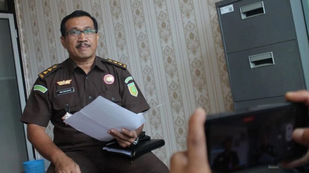 Kasi Intel Kejari Bukittinggi, Wiwin Iskandar Islamy, saat memberikan keterangan kepada wartawan. Kejari Bukittinggi menerapkan langkah Restorative Justice kepada dua pelaku penyalahgunaan narkotika (Antara/Al Fatah)