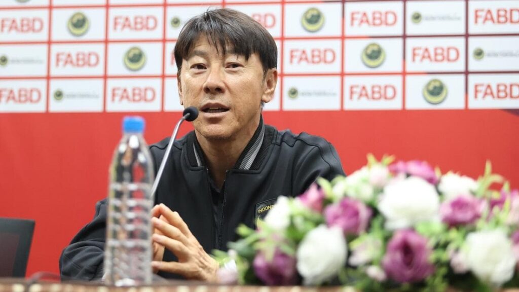 Pelatih Timnas Indonesia, Shin Tae-yong saat sesi press conference jelang laga leg kedua Kualifikasi Piala Dunia 2026 melawan Brunei. (dok. PSSI)
