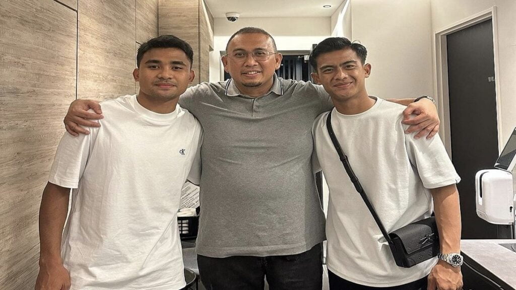 Andre Rosiade bersama menantunya Pratama Arhan dan rekan setimnas Asnawi Mangkualam. (Foto: Dok. Istimewa)