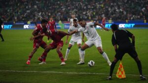 Aksi pemain Timnas Indonesia melawan Irak di Kualifikasi Piala Dunia 2026. (dok. PSSI)