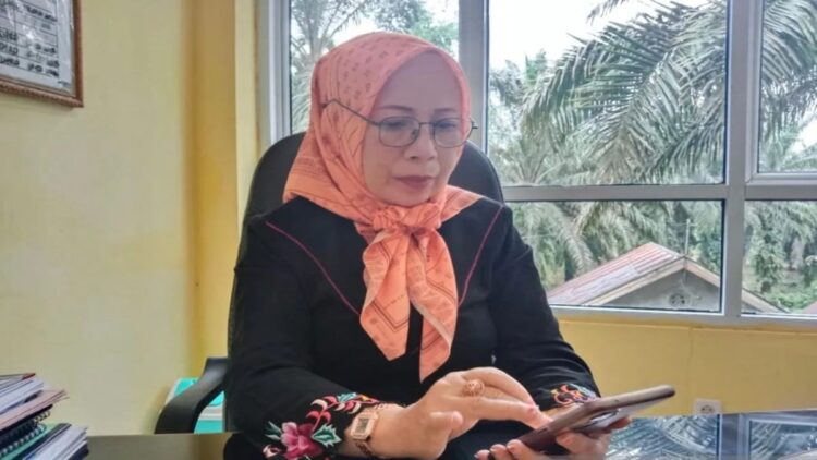 Kepala Dinas Arsip dan Perpustakaan Agam Roza Linda. Dok Antara/Yusrizal