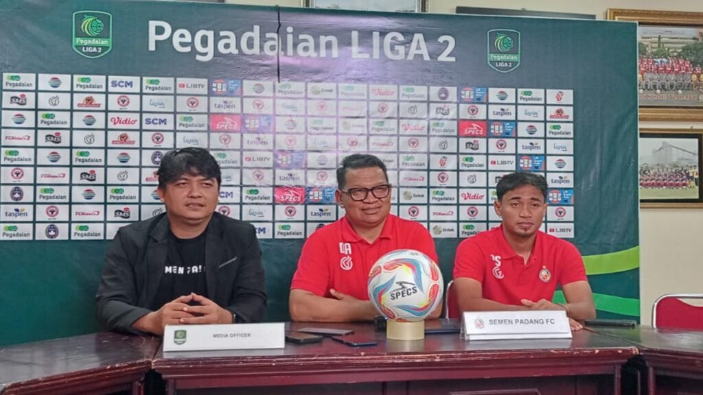 Konferensi pers jelang laga Semen Padang FC vs Sriwijaya FC. (dok. Radarsumbar.com)