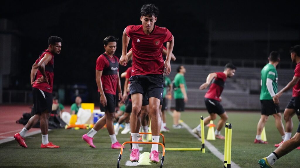 Latihan para pemain Timnas Indonesia senior jelang laga melawan Filipina. (dok. PSSI)