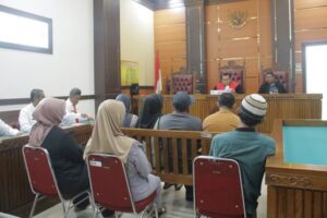 13 orang disidang tindak pidana ringan lantaran melanggar Perda Kota Padang terkait Tibum Tranmas. (Foto: Dok. Satpol PP Padang)