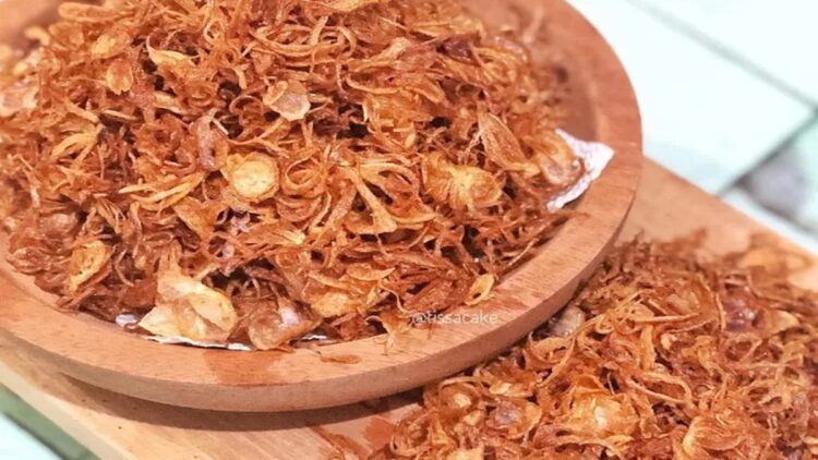 Bawang goreng. (Foto: Instagram.com/@tissacake)