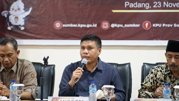 Anggota KPU Sumbar, Jons Manedi. (Foto: Dok. ANTARA/HO-Humas KPU Sumbar)