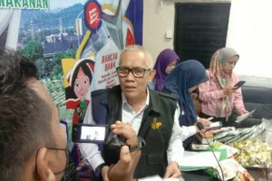 Kepala BBPOM di Padang, Abdul Rahim saat diwawancarai awak media. (Foto: Dok. Muhammad Aidil)