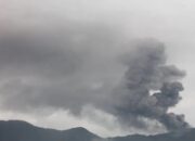 Bukittinggi Kembali Terpapar Abu Vulkanik Erupsi Gunung Marapi