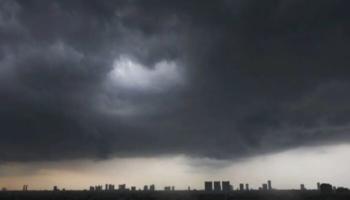 BMKG: Dua Bibit Siklon Tropis Berpotensi Picu Hujan Lebat dan Gelombang Tinggi di Sejumlah Wilayah