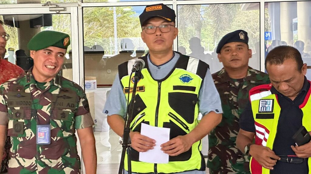 Bandara Internasional Minangkabau (BIM) dibuka lagi pada Sabtu pagi setelah sempat ditutup pada Jumat kemarin karena terdampat abu vulkanik Gunung Marapi. (dok. istimewa)