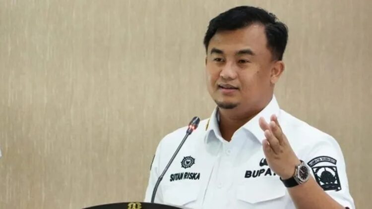 Ibunda Bupati Dharmasraya Sutan Riska dikabakarkan meninggal dunia.