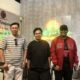 Dodhy Kangen Band (tengah), Yohanes (kiri), dan Bimo Maxim (kanan) di Cinere, Depok, Selasa (9/1/2024). (dok. Kompas/Cynthia Lova)