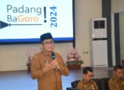 Hendri Septa Beri Penghargaan Tiga RT Terbaik Pelaksanaan Padang Bagoro