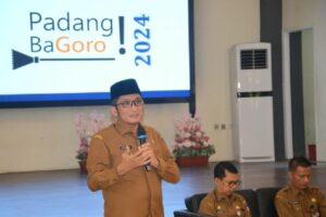 Wali Kota Padang, Hendri Septa memaparkan program 'Padang Bagoro' yang kembali digelar pada tahun 2024. (Foto: Dok. Prokopim)