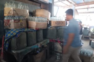 Kios penimbunan BBM bersubsidi di kawasan Bungus Teluk Kabung terungkap. (Foto: Dok. Polresta Padang)