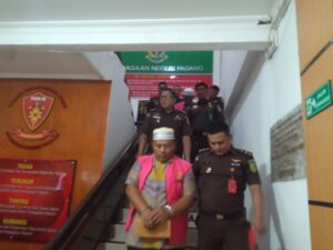 Eks petinggi SMKPP Negeri Padang resmi ditahan oleh Kejaksaan dalam dugaan perkara tindak pidana korupsi. (Foto: Dok. Istimewa)