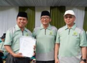 Pemko Serahkan Sertifikat Tanah Wakaf untuk Kantor Kemenag Padang di HAB ke-78