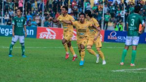 Selebrasi pemain Semen Padang FC usai cetak gol ke gawang PSMS. (dok. MO Semen Padang FC)