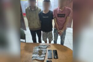 Tiga pelaku penyalahgunaan narkotika jenis ganja ditangkap di sebuah rumah kawasan Banuhampu, Kabupaten Agam. (Foto: Dok. Polresta Bukittinggi)