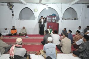 Gubernur Sumbar, Mahyeldi memberikan tausiyah di di Masjid An-Nur Kampuang Batu Karuik, Kecamatan Tigo Nagari, Kabupaten Pasaman, Kamis (4/1/2024) pagi. (Foto: Dok. Adpim)
