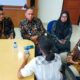 DP3AP2KB Sumbar bertemu dengan gadis asal Pessel yang diduga jadi korban perdagangan orang di Jakarta. (Foto: Dok. Diskominfo Sumbar)