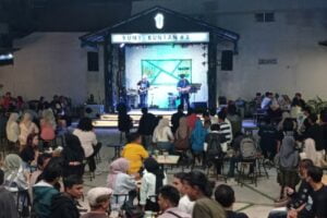 Pertunjukan Festival Musik "Buni-bunian" yang digelar Forum Komponis Muda Sumbar di Kota Padang pada Rabu (21/2/2024) lalu. (Foto: Dok. FKM)