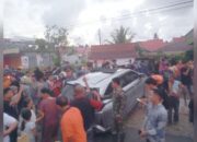 Lansia asal Padang Dilarikan ke Rumah Sakit usai Mobil Dihantam Kereta Api