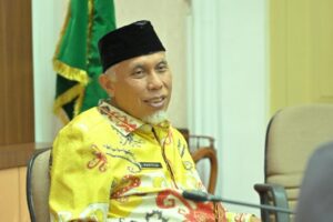 Gubernur Sumatera Barat (Sumbar), Mahyeldi menyatakan telah menyiapkan sejumlah kebijakan strategis bersama Tim Pengendali Inflasi Daerah (TPID) untuk menekan laju inflasi dan lonjakan harga. (Foto: Dok. Adpim)
