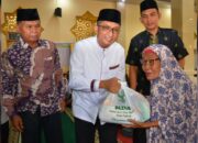 710 Mustahik di Lubukbegalung Terima Bantuan Sembako dari Pemko Padang
