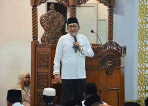 Safari Ramadan 1445 Hijriah perdana Wali Kota Padang, Hendri Septa ke Masjid Al Muhajirin di Pasir Putih, Kelurahan Bungo Pasang, Kecamatan Koto Tangah pada Selasa (12/3/2024) pagi. (Foto: Dok. Prokopim)