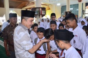 Wawako Padang, Ekos Albar berharap Pesantren Ramadan bisa mencetak generasi Qurani dan berakhlak mulia. (Foto: Dok. Prokopim)