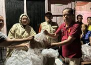 Padang Dikepung Banjir, Andre Rosiade Beri Bantuan Ribuan Nasi Bungkus untuk Warga Terdampak