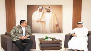 Menteri Pemuda dan Olahraga (Menpora) Republik Indonesia Dito Ariotedjo bertemu dengan Menteri Pendidikan Uni Emirat Arab (UEA) Dr. Ahmad Belhoul Al Falasi./Foto Istimewa/Humas Kemenpora